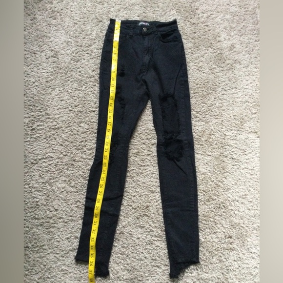 Fashion Nova Highwaisted Cutout Jeans - Picture 10 of 10
